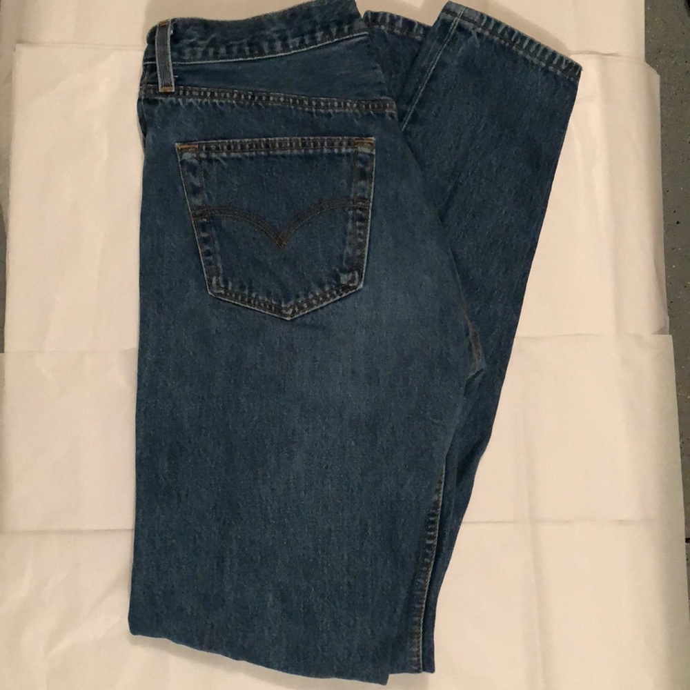 Women’s Levi button fly jeans
